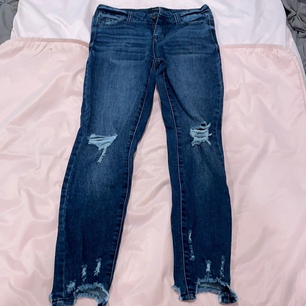 Celebrity pink mid rise ankle skinny jeans
